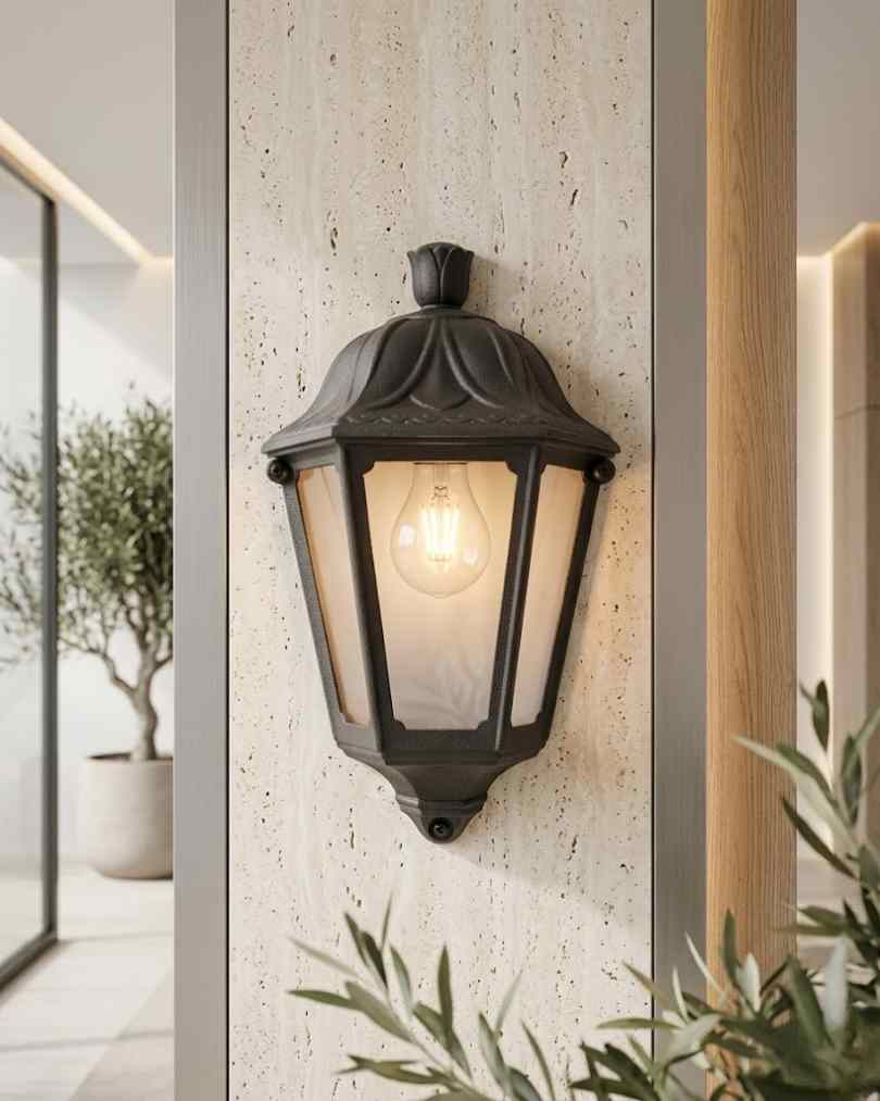 Classic Black Outdoor Wall Lantern